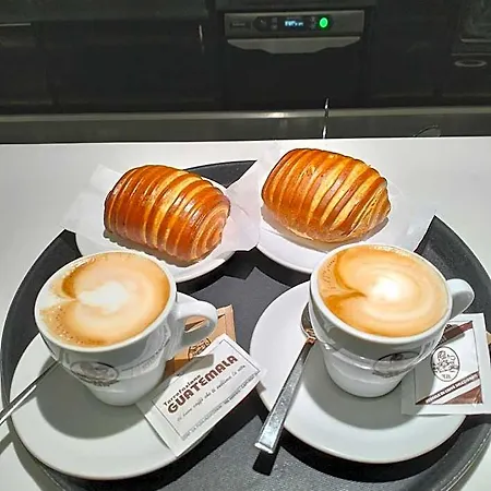 Alojamento de Acomodação e Pequeno-almoço Caffe