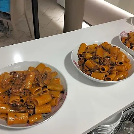 Alojamento de Acomodação e Pequeno-almoço Caffe 3*