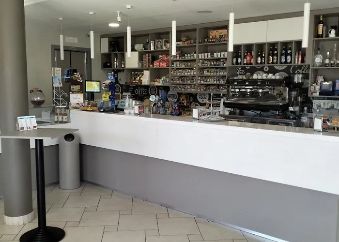 לינה וארוחת בוקר Caffe נוצ'י